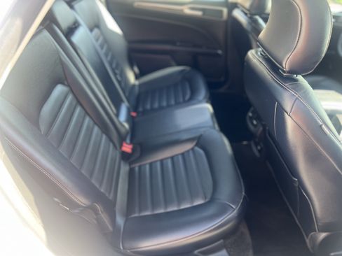 Used 2018 Ford Fusion SE w/ Equipment Group 602A FWD image 28
