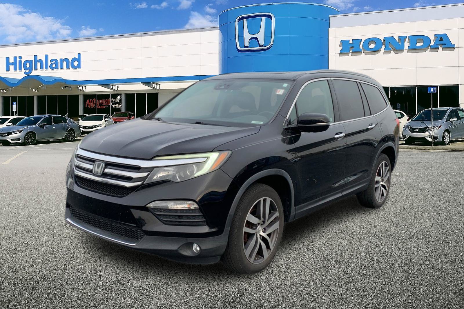 Used 2016 Honda Pilot Elite image 1