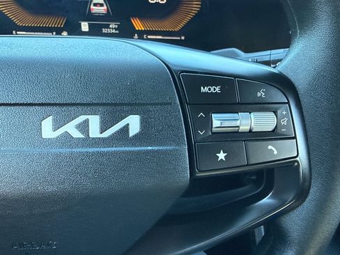 Used 2025 Kia K4 FWD image 25
