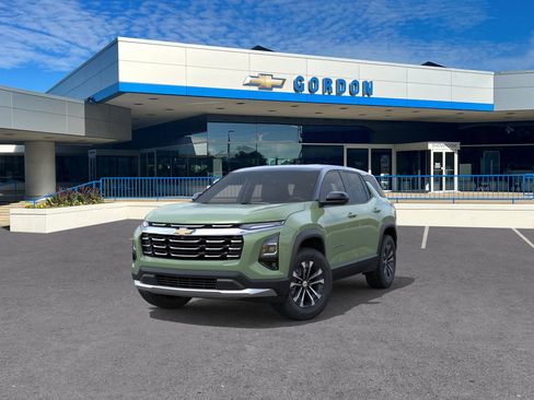 New 2026 Chevrolet Equinox LT w/ Convenience Package II image 8