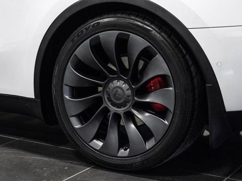 Used 2020 Tesla Model Y Performance image 59