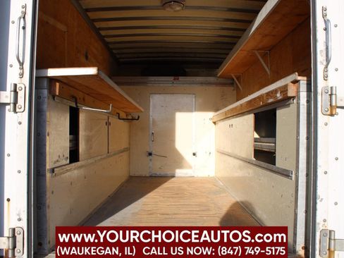 Used 2012 Ford E-350 and Econoline 350 Super Duty w/ Interior Upgrade Pkg RWD image 16