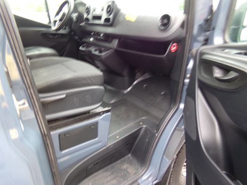 Used 2019 Mercedes-Benz Sprinter 170 image 27