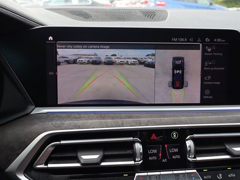 Used 2020 BMW X7 M50i AWD/4WD image 40