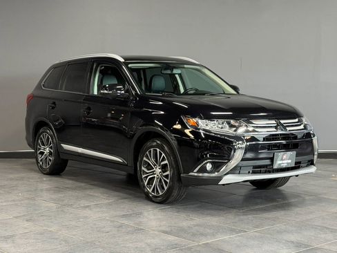 Used 2018 Mitsubishi Outlander SE FWD image 4