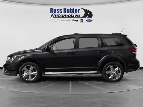 Used 2019 Dodge Journey SE w/ Blacktop Package FWD image 3