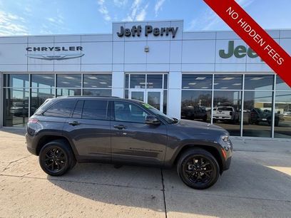 New 2026 Jeep Grand Cherokee Altitude