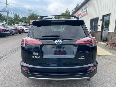 Used 2017 Toyota RAV4 SE AWD/4WD image 5
