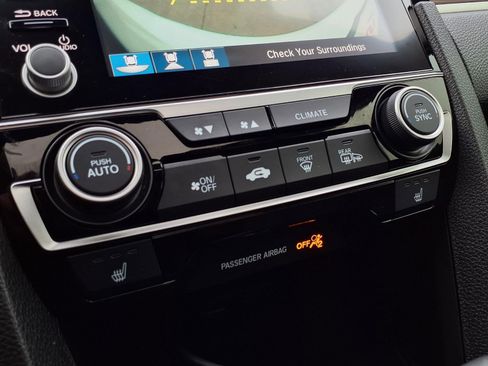 Used 2019 Honda Civic Touring image 24