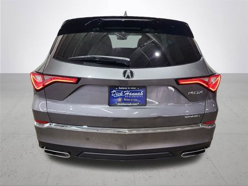 Used 2024 Acura MDX SH-AWD w/ Advance Package image 9