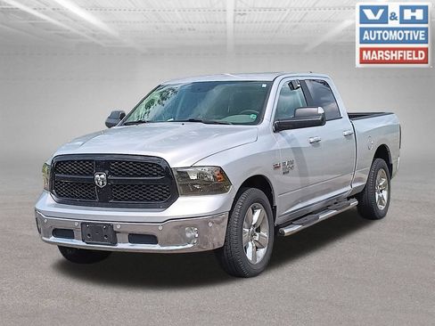 Used 2019 RAM 1500 Big Horn AWD/4WD image 3