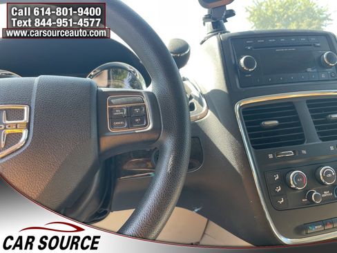 Used 2012 Dodge Grand Caravan SE image 26