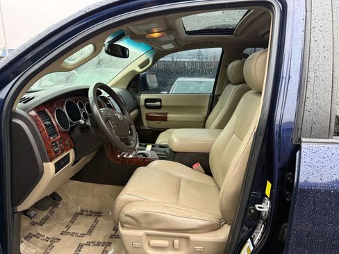 Used 2010 Toyota Sequoia Limited image 8
