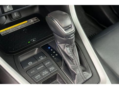 Used 2020 Toyota RAV4 XLE Premium AWD/4WD image 24
