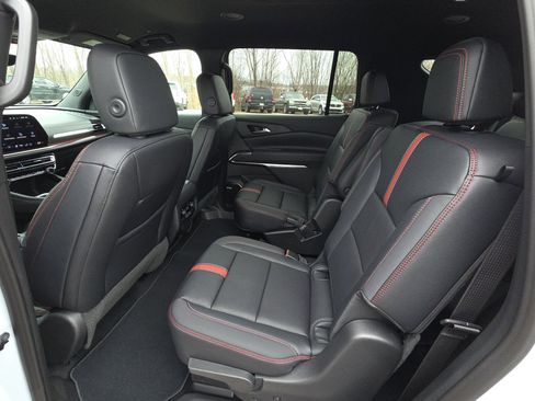 New 2026 Chevrolet Traverse RS image 28