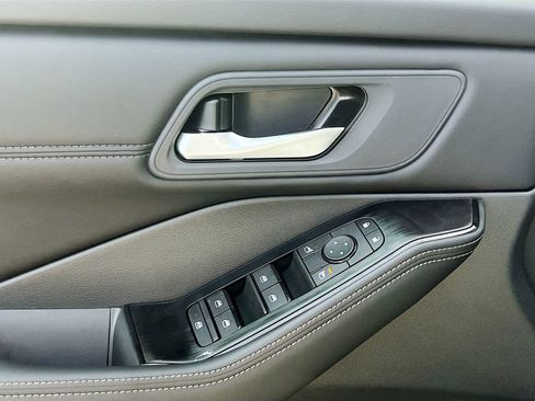 New 2026 Nissan Rogue SV image 17