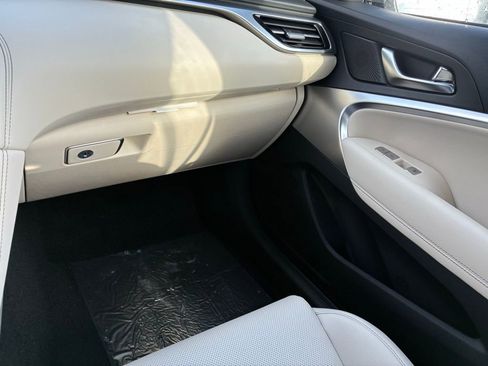 New 2026 Genesis G70 2.5T image 40