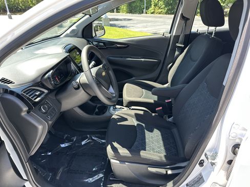 Used 2022 Chevrolet Spark LT FWD image 16