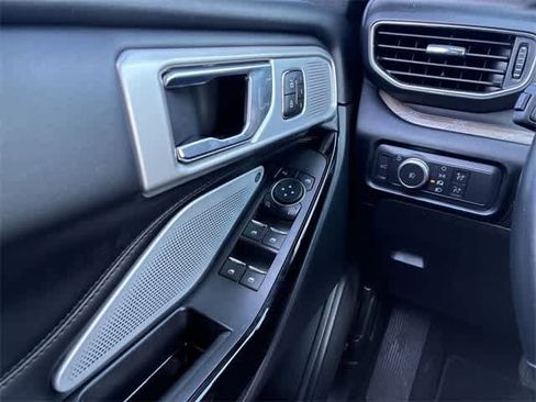 Used 2022 Ford Explorer Platinum w/ Equipment Group 601A image 41