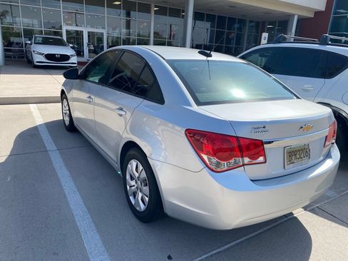 Used 2016 Chevrolet Cruze LS FWD image 7
