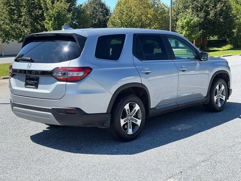 Used 2023 Honda Pilot EX-L image 7