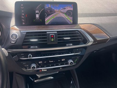 Used 2019 BMW X4 xDrive30i w/ Driving Assistance Package image 9