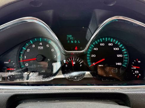 Used 2017 Chevrolet Traverse LT FWD image 19