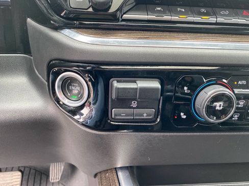 Used 2024 Chevrolet Silverado 1500 LT Trail Boss w/ LT Trail Boss Premium Package image 13