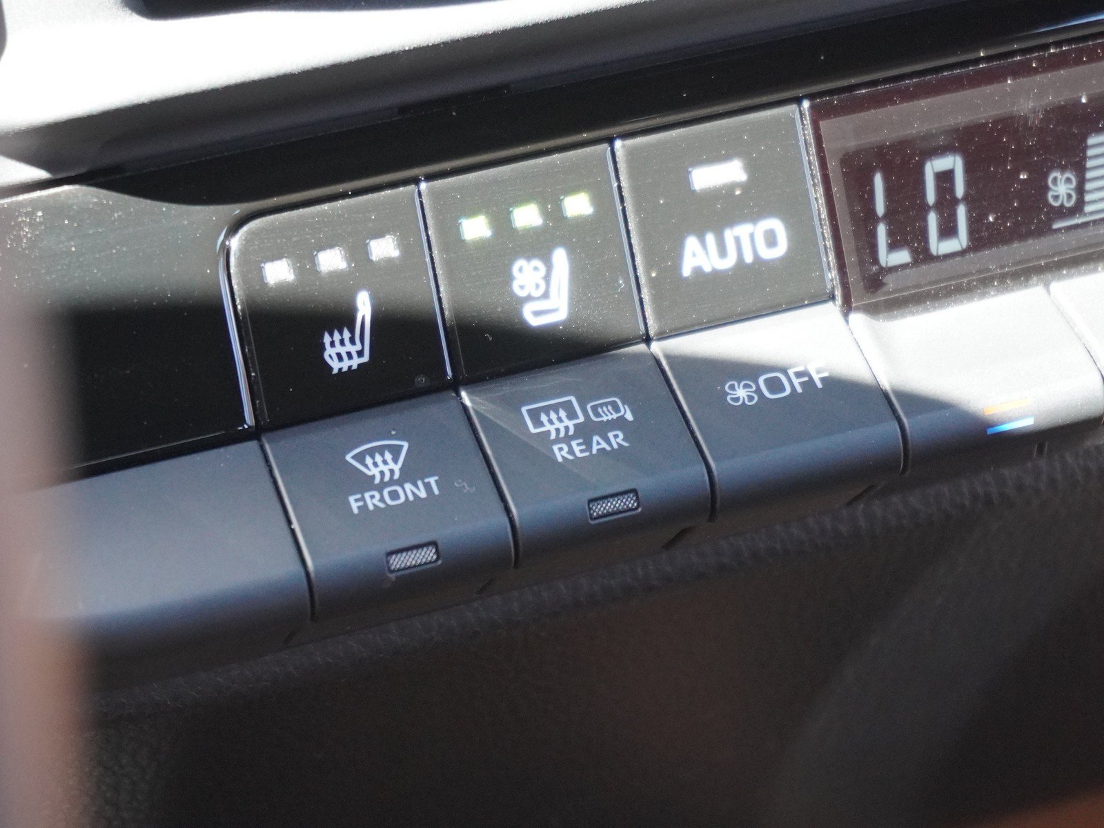 Used 2025 Toyota Crown Signia AWD/4WD image 26