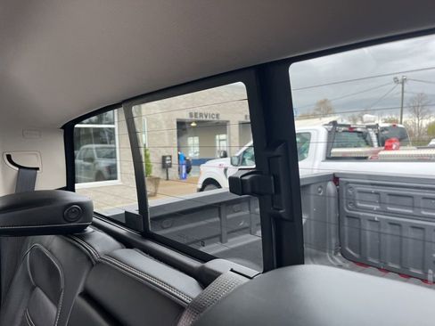 Used 2021 GMC Canyon Denali image 13