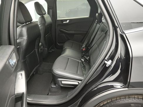 New 2025 Ford Escape SE image 16