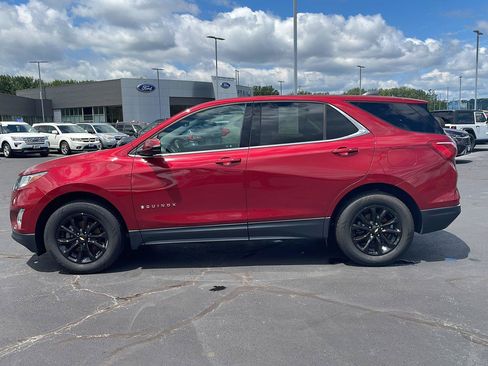 Used 2019 Chevrolet Equinox LT w/ Driver Convenience Package FWD image 2