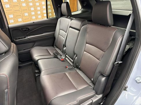 Used 2025 Honda Passport Black Edition image 22