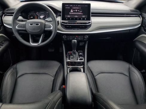 Used 2025 Jeep Compass Limited AWD/4WD image 16