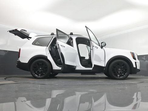 Used 2022 Kia Telluride EX w/ EX Premium Package AWD/4WD image 7