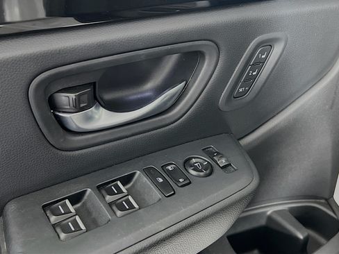 Used 2023 Honda Pilot Touring image 19