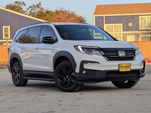 Used 2022 Honda Pilot TrailSport image 2
