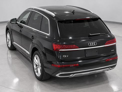 Used 2021 Audi Q7 3.0T Premium Plus AWD/4WD image 2