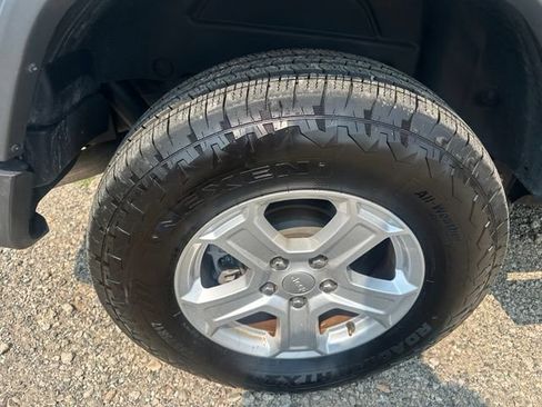 Used 2019 Jeep Wrangler Unlimited Sport S AWD/4WD image 13