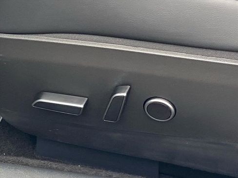 Used 2023 Tesla Model 3 Standard Range image 12