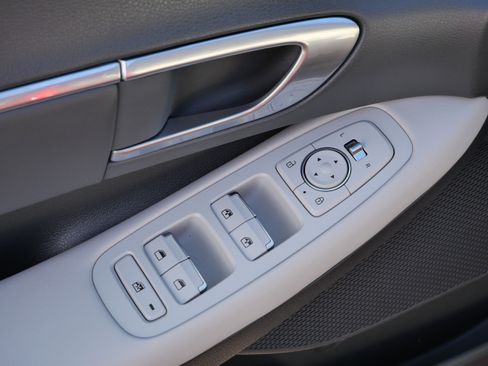 Certified 2023 Hyundai Sonata SEL w/ Preferred Accessory Package image 19