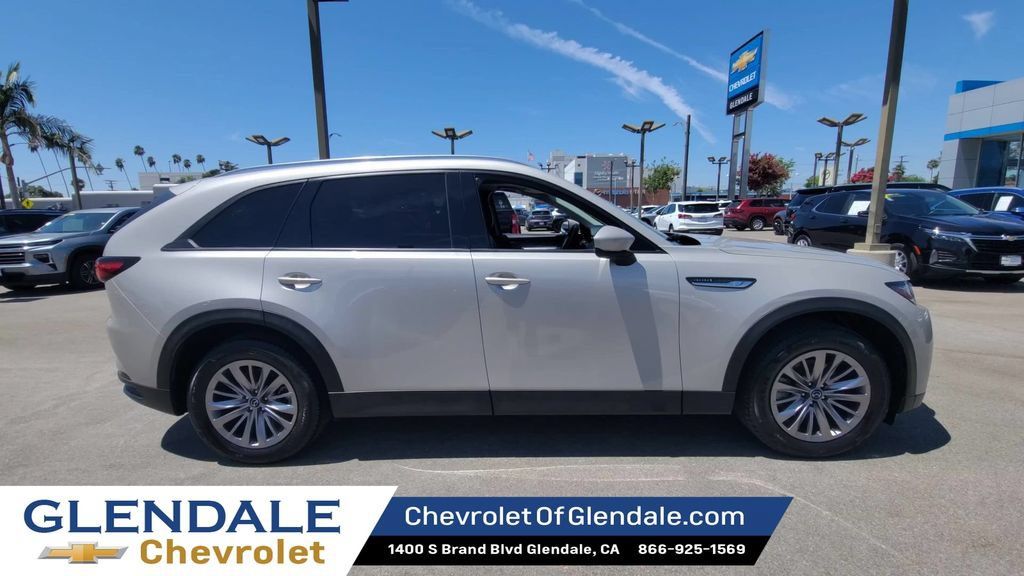 Used 2025 MAZDA CX-90 3.3 Turbo w/ Preferred Package AWD/4WD image 9