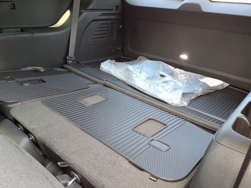 New 2026 GMC Acadia Elevation w/ Black Edition AWD/4WD image 10