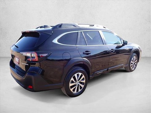 Certified 2025 Subaru Outback Premium AWD/4WD image 4