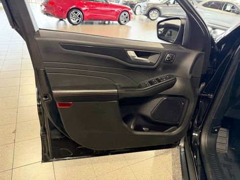 Used 2023 Ford Escape ST-Line Select w/ Tech Pack #2 image 21