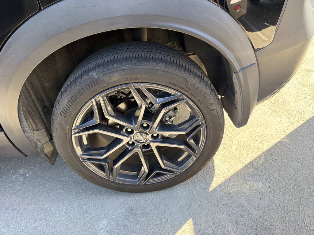 Used 2025 Nissan Kicks SR FWD image 6