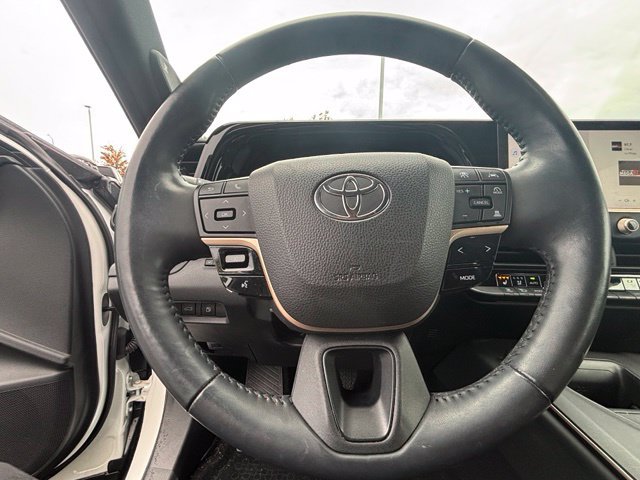 Used 2023 Toyota Crown AWD/4WD image 15