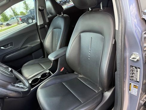 Used 2024 Hyundai Kona Limited FWD image 8