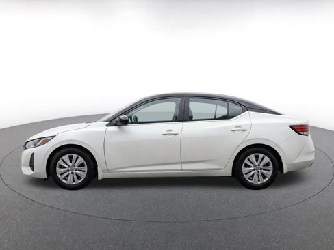 Used 2025 Nissan Sentra S FWD image 4