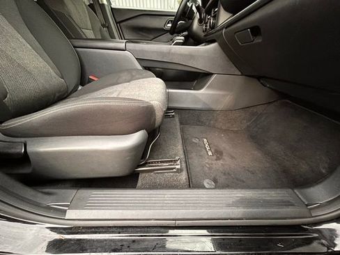 Used 2024 Nissan Rogue SV image 30